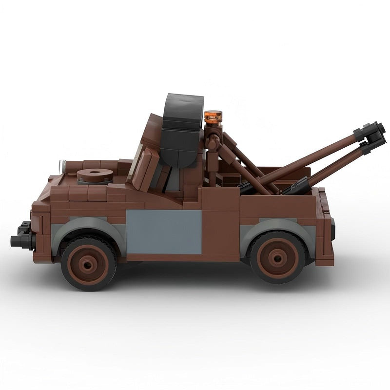 Cartoon Rusty Tow Truck Building Kit | LEGO-Compatible MOC - 3