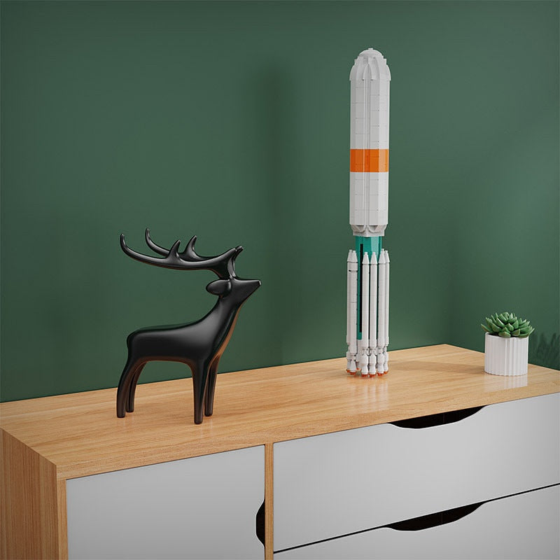Delta III Rocket MOC Building Kit | 1:110 Scale Launch Vehicle - 6