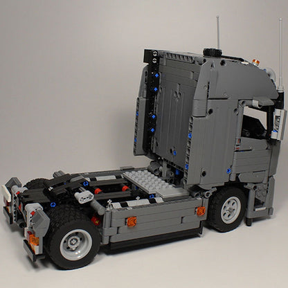 Euro FH Heavy Duty Tractor Truck Building Kit | LEGO-Compatible MOC - 4