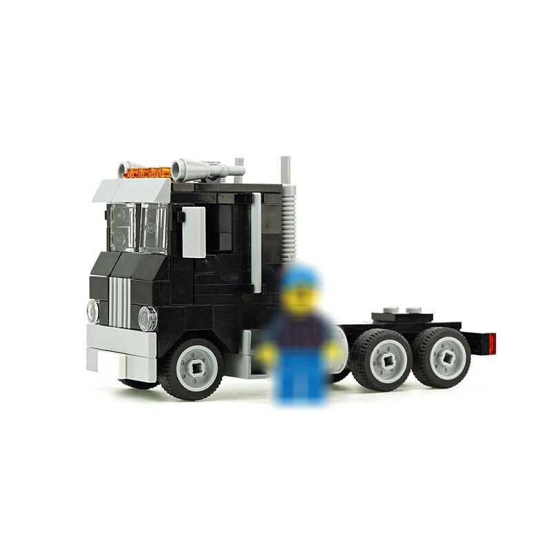 Old Semi Truck MOC Building Kit | Classic Heavy Cargo Vehicle Model - 1