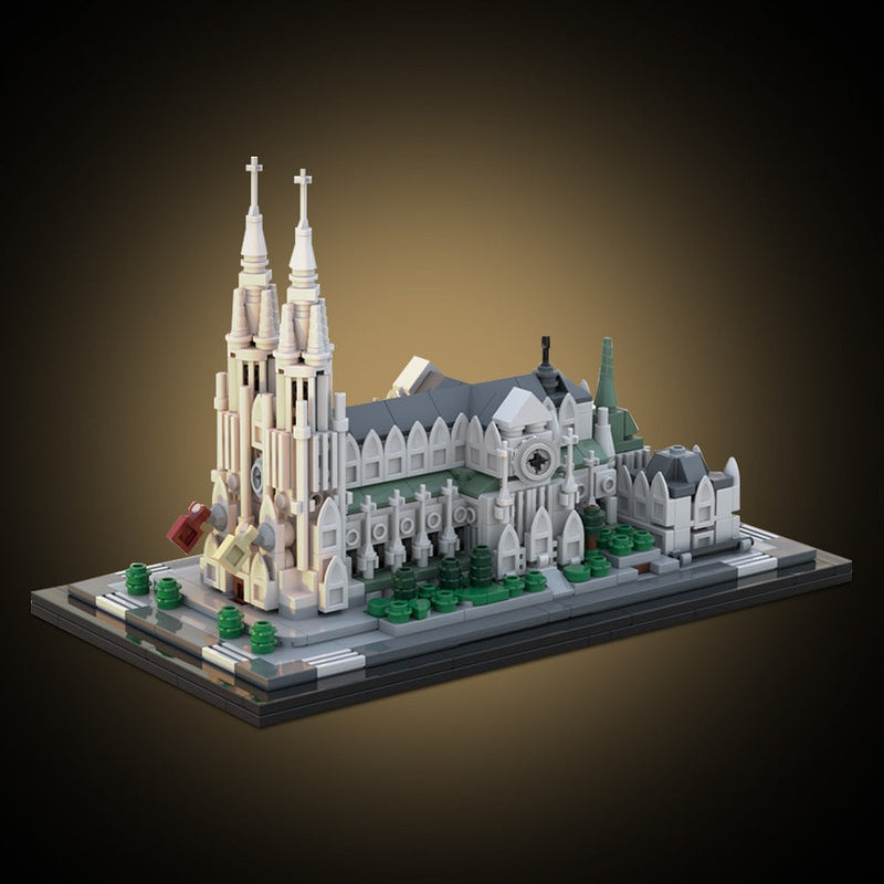 St. Patrick's Cathedral MOC 1:800 Scale Historic Architecture Building Kit - 4